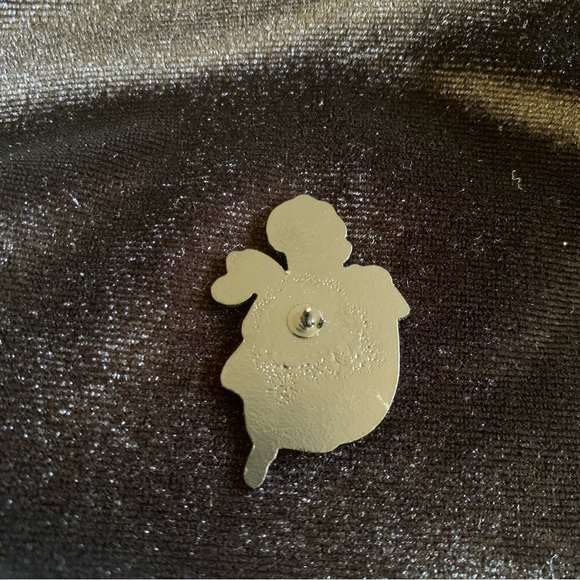 Enamel pin - Picture 3 of 4